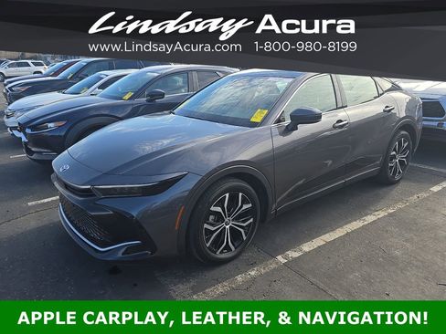 Used 2024 Toyota Crown Limited image 6