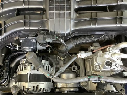 Certified 2025 Subaru Outback Premium image 21