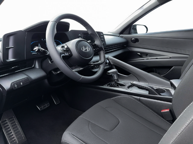 New 2026 Hyundai Elantra Sport FWD image 14