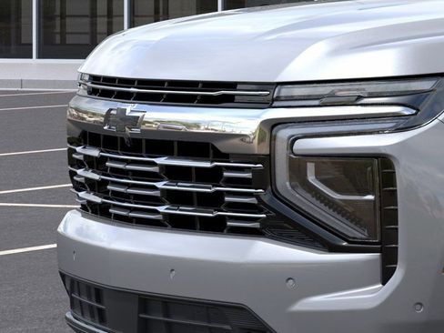 New 2026 Chevrolet Suburban Premier w/ Sun And Tow Package AWD/4WD image 13