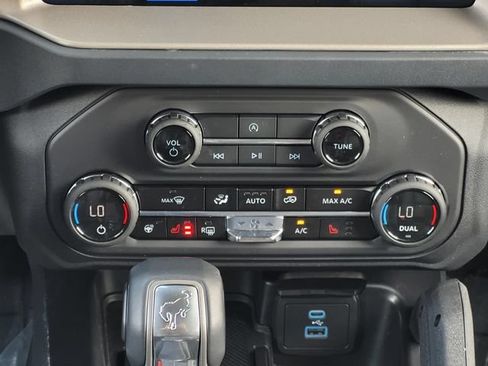 Used 2025 Ford Bronco Outer Banks w/ Sasquatch Package AWD/4WD image 22