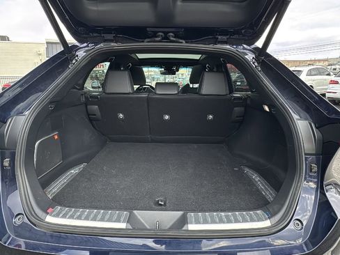 Used 2023 Toyota Venza Limited image 15