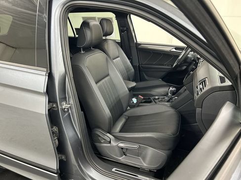 Certified 2024 Volkswagen Tiguan SE R-Line AWD/4WD image 23