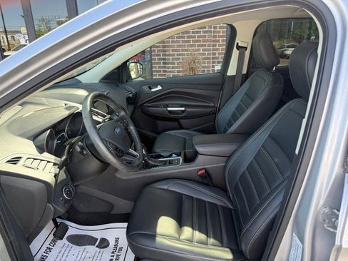 Used 2019 Ford Escape SEL AWD/4WD image 14