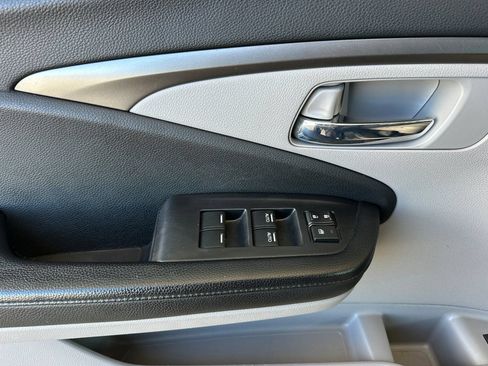 Used 2019 Honda Pilot EX image 11