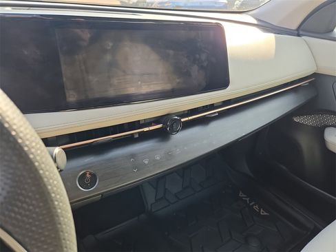 Used 2024 Nissan Ariya Evolve+ image 9