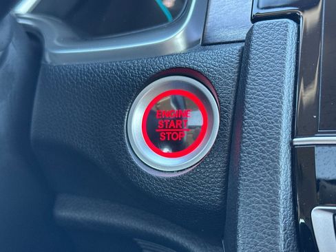 Used 2018 Honda Civic Touring image 33