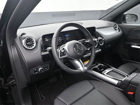 New 2025 Mercedes-Benz GLA 250 4MATIC image 31