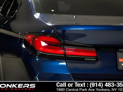 Used 2022 BMW M5 image 22