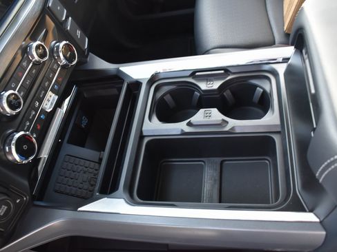 Used 2025 Ford F350 Lariat w/ FX4 Off-Road Package image 25