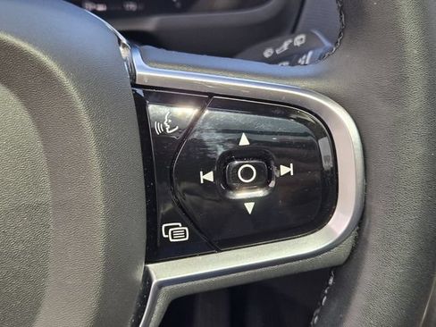 Certified 2023 Volvo XC90 B5 Plus AWD/4WD image 27