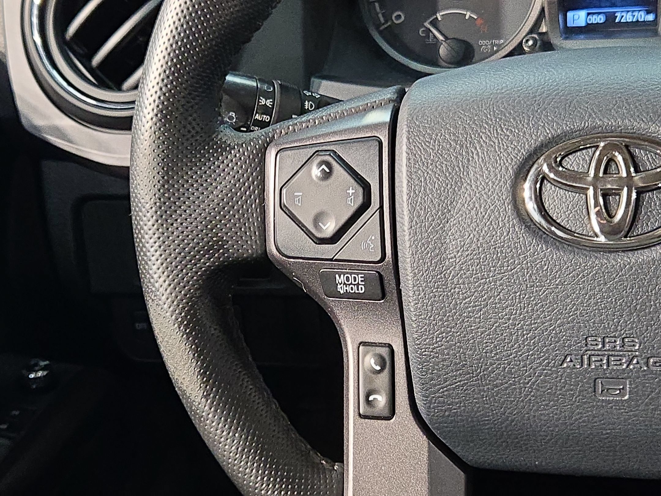 Used 2016 Toyota Tacoma TRD Off-Road w/ Premium & Technology Package RWD image 28