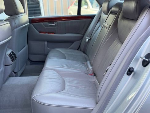 Used 2003 Lexus LS 430 RWD image 47