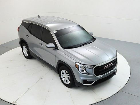 Used 2024 GMC Terrain SLE image 14