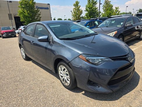 Used 2019 Toyota Corolla LE FWD image 18