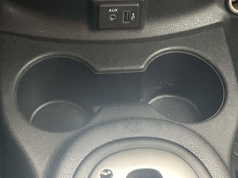 Used 2019 Nissan Versa SV image 18