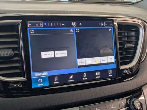 New 2026 Chrysler Voyager LX image 18