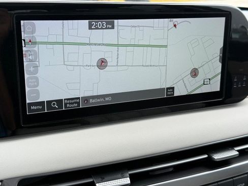 Used 2023 Hyundai Palisade Limited FWD image 19