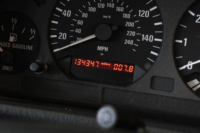 Used 1996 BMW 318i Convertible RWD image 24