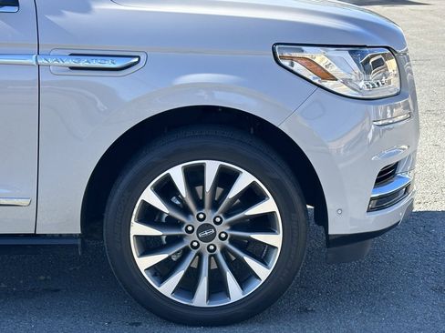 Used 2021 Lincoln Navigator Reserve w/ Luxury Package image 42