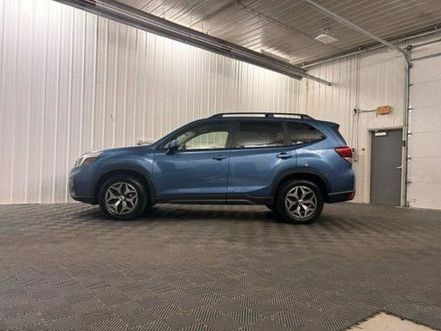 Used 2019 Subaru Forester Premium w/ Popular Package #1 AWD/4WD image 2