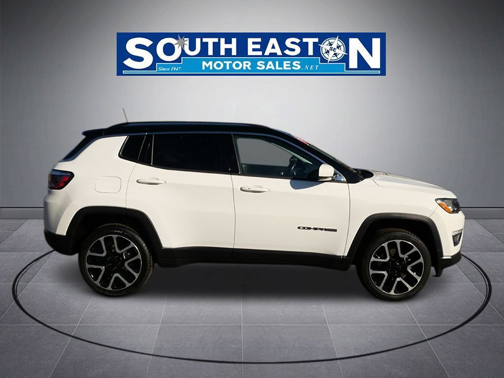 Used 2018 Jeep Compass Limited w/ Navigation Group AWD/4WD image 8