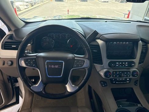 Used 2019 GMC Yukon XL SLT w/ Premium Edition RWD image 8