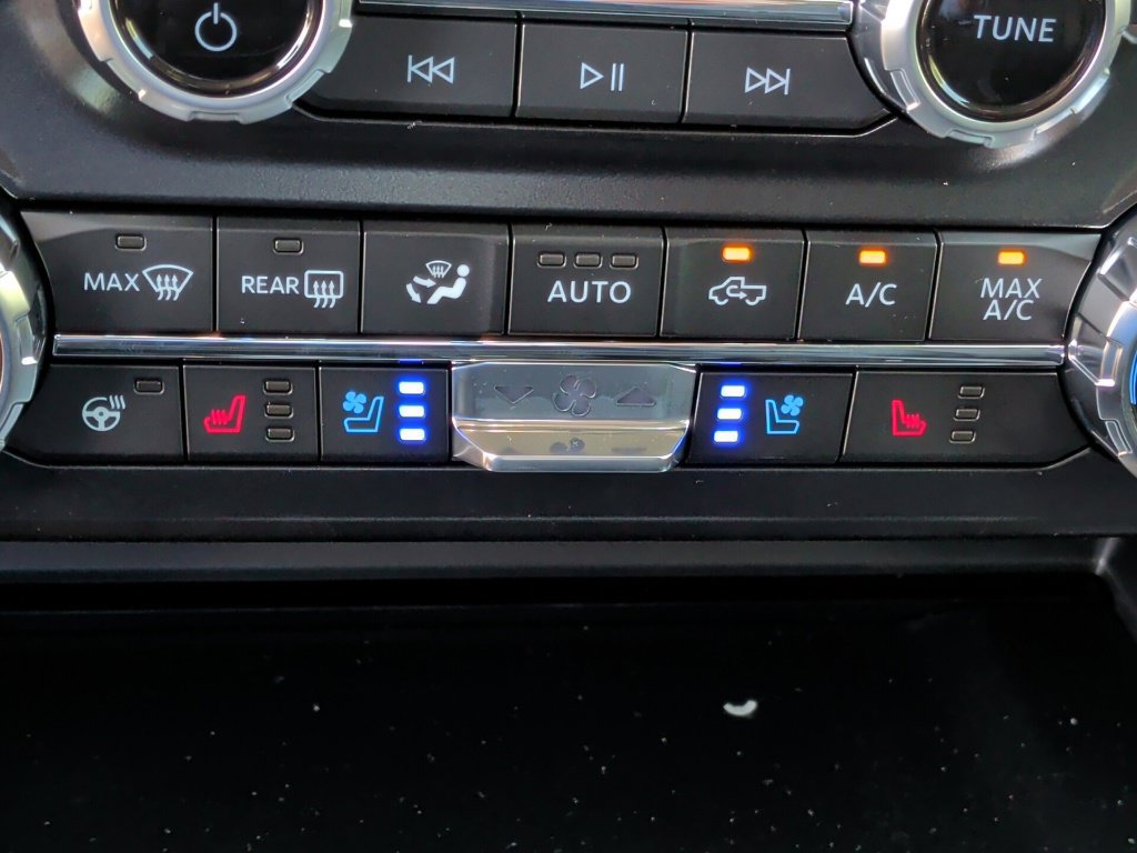 New 2027 Ford F350 Lariat w/ Lariat Premium Package AWD/4WD image 29