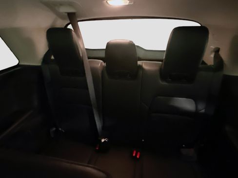 Used 2023 Nissan Pathfinder SL AWD/4WD image 30