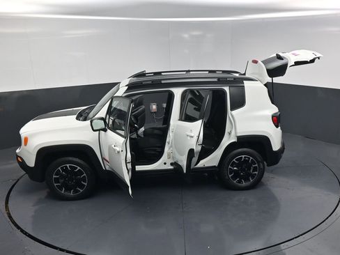Used 2023 Jeep Renegade Trailhawk AWD/4WD image 25