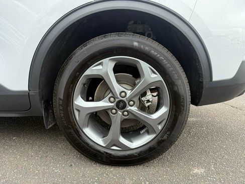 Used 2025 Ford Escape ST-Line w/ Equipment Group 301A FWD image 9