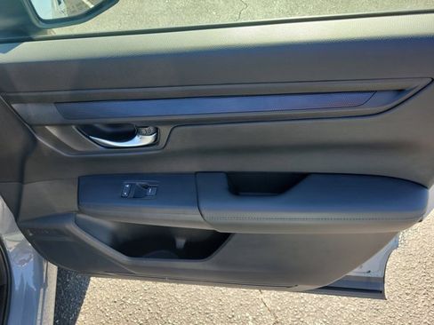 Certified 2025 Honda CR-V EX image 8