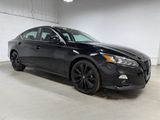 Used 2022 Nissan Altima 2.5 SR w/ Midnight Edition Package image 3