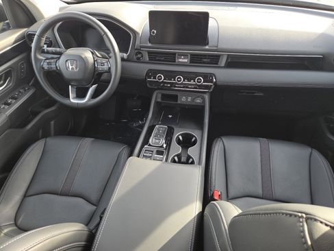 Used 2025 Honda Pilot EX-L image 23