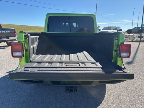 Used 2025 Jeep Gladiator Sport image 10