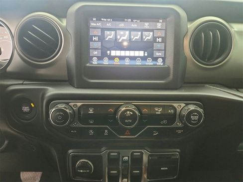 Used 2019 Jeep Wrangler Unlimited Sport S image 16