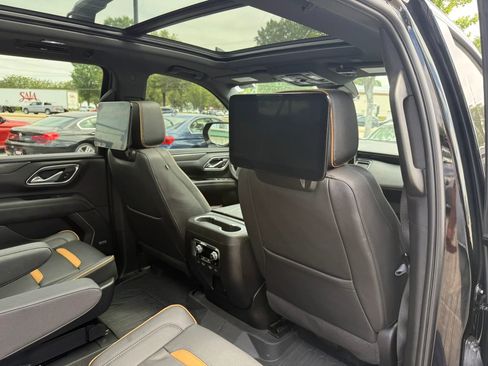Used 2023 GMC Yukon XL AT4 w/ AT4 Premium Package AWD/4WD image 27