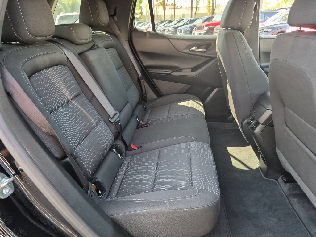 Used 2025 Chevrolet Equinox LT FWD image 27