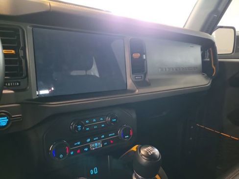 Used 2024 Ford Bronco Badlands image 18