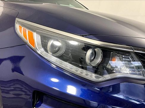 Used 2018 Kia Optima LX FWD image 26
