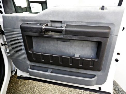Used 2014 Ford F250 XL w/ Power Equipment Group RWD image 10