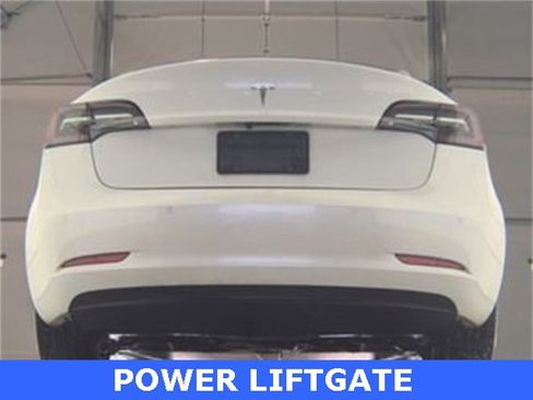 Used 2021 Tesla Model 3 Standard Range Plus image 7