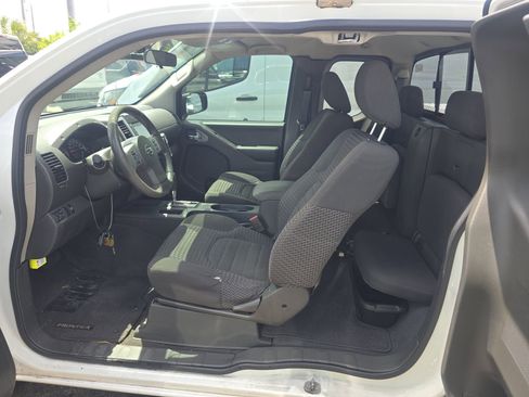 Used 2019 Nissan Frontier SV RWD image 14