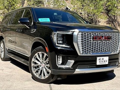 Used 2021 GMC Yukon XL Denali AWD/4WD image 3