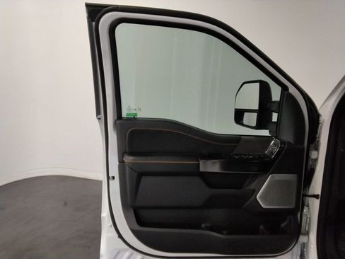 Used 2024 Ford F250 Platinum image 32