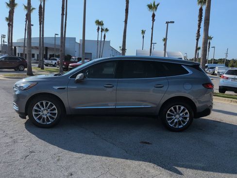 Used 2018 Buick Enclave Premium w/ Experience Buick Package FWD image 7