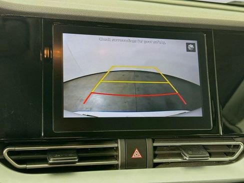 Used 2022 Kia Niro LX FWD image 13