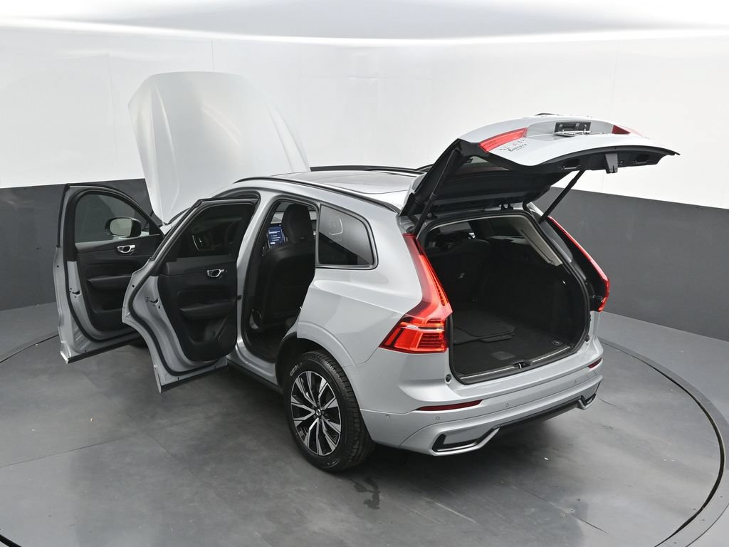 Certified 2024 Volvo XC60 B5 Plus AWD/4WD image 34