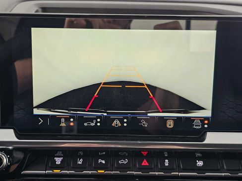 New 2025 GMC Sierra 2500 SLE w/ SLE Value Package; image 33