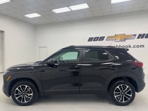 Used 2025 Chevrolet TrailBlazer LT AWD/4WD image 8